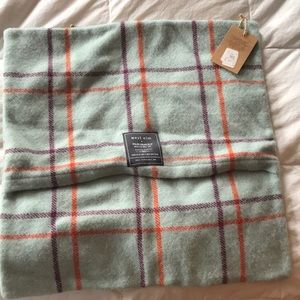 Pottery barn pillow case, square